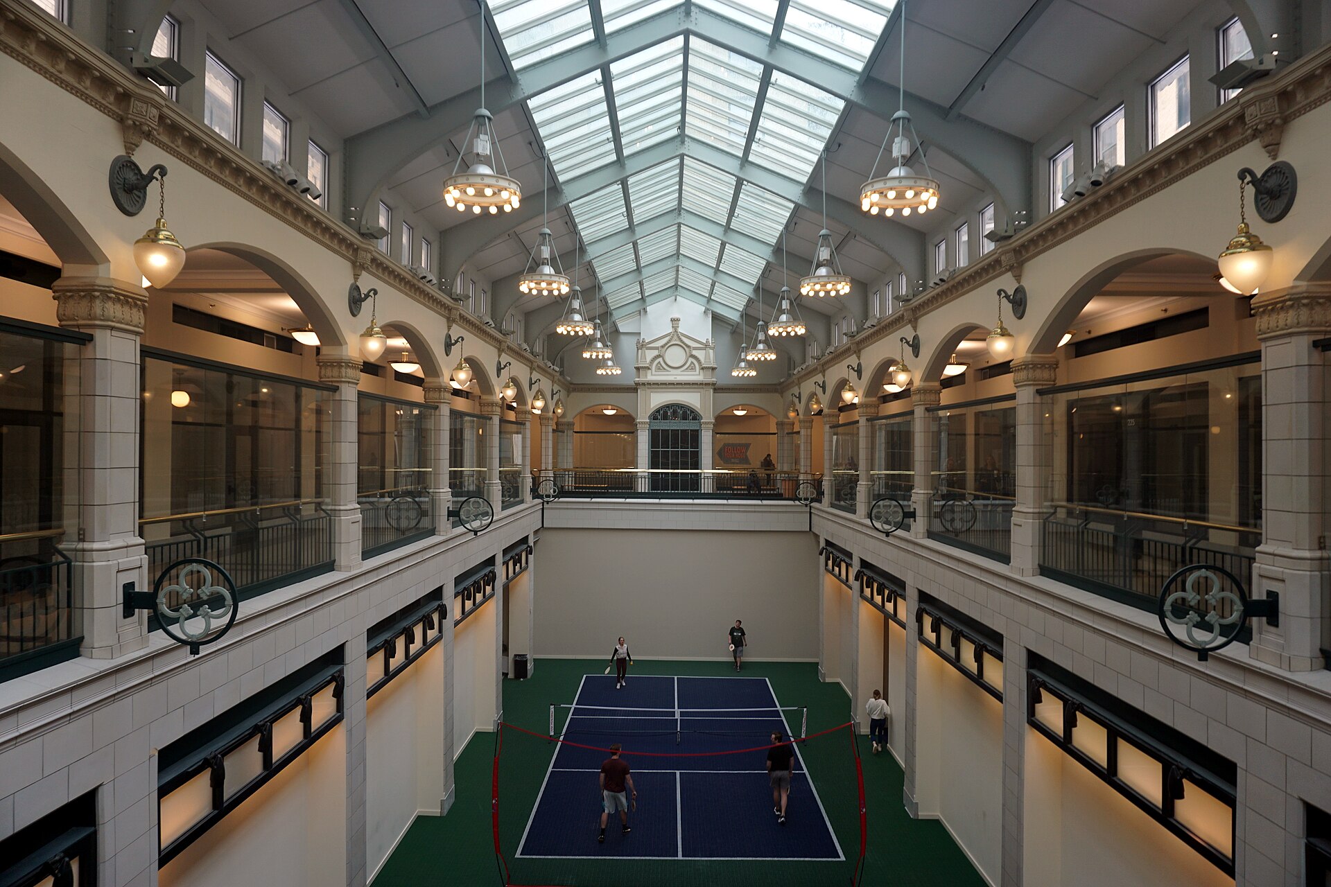 Milwaukee November 2022 34 (Plankinton Arcade pickleball court)